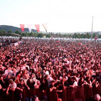Bursa’da 19 Mayıs coşkusu ‘Mor ve Ötesi’ ile zirve yaptı 