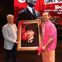 Bursa’da 19 Mayıs coşkusu ‘Mor ve Ötesi’ ile zirve yaptı 