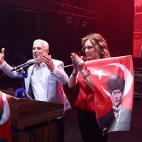 Bursa’da 19 Mayıs coşkusu ‘Mor ve Ötesi’ ile zirve yaptı 