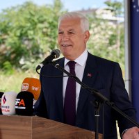 Gençler istedi, Başkan Bozbey temelini attı 