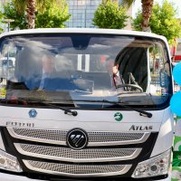 Büyükşehir’den Studeniçani Belediyesi’ne çöp kamyonu desteği 