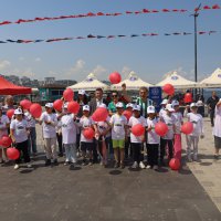 Gemlik Körfezi’nde dalgıçlardan dip temizliği 