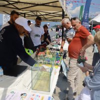 Gemlik Körfezi’nde dalgıçlardan dip temizliği 