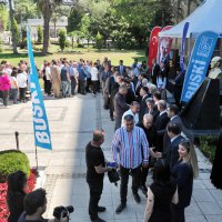 Başkan Bozbey, Büyükşehir çalışanlarının bayramını kutladı 