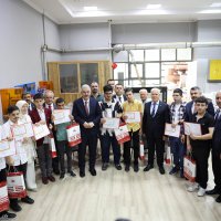 Başkan Bozbey, öğrencilerin karne sevincine ortak oldu 