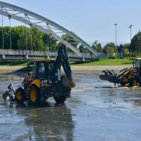 Büyükşehir Belediyesi’nden Hüdavendigar'da dere temizliği 