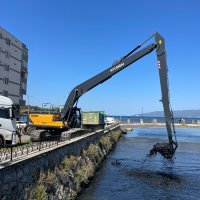 Büyükşehir’den Karsak Deresi’nde kapsamlı temizlik 