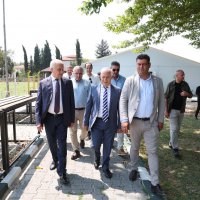 Büyükşehir, Mustafakemalpaşa İlçe Stadı’nı sil baştan yeniledi 