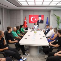 Şampiyon sporculardan Başkan Bozbey’e ziyaret 