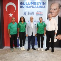 Şampiyon sporculardan Başkan Bozbey’e ziyaret 