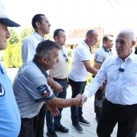 Kahraman güvenlik görevlisine Başkan Bozbey’den tebrik 