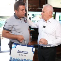 Kahraman güvenlik görevlisine Başkan Bozbey’den tebrik 