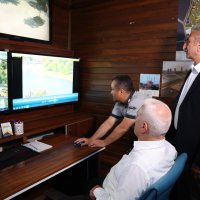 Kahraman güvenlik görevlisine Başkan Bozbey’den tebrik 