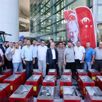 Büyükşehir’den kırsal mahallelere ekipman desteği 