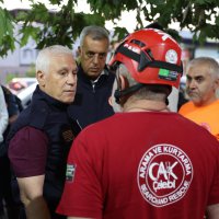 Başkan Bozbey’den yangın bölgesine ziyaret 