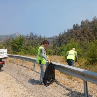 Büyükşehir’den yangın bölgelerinde çevre temizliği 