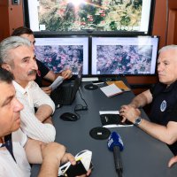 Başkan Bozbey: Yangının yönü belli değil, daha fazla hava desteği gerekli 