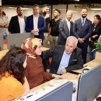 Gençliğe yatırım sürüyor: Gemlik Gençlik Merkezi hizmete açıldı 