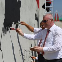 Zafer ruhu, Şehitlik Abidesi duvarlarına yansıtıldı 