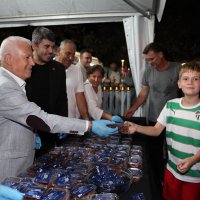 Başkan Bozbey: “Mevlid Kandili, tüm hemşehrilerimize hayırlar getirsin’’ 