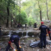 Bursa'da temizlik harekatı sürüyor 