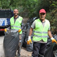 Bursa'da temizlik harekatı sürüyor 
