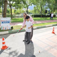 Çocuklar, bisikletle hem eğlendi hem öğrendi 