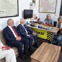 “Bursa’yı masa başında değil, halkımızla birlikte yönetiyoruz” 