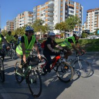 ‘Renkli pedallar’ sağlıklı bir çevre için çevrildi 