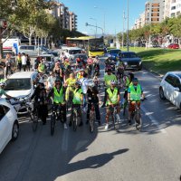 ‘Renkli pedallar’ sağlıklı bir çevre için çevrildi 