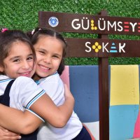 Bursa'da sokaklar da çocuklar da gülümsüyor 