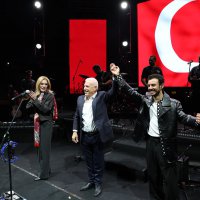 Bursa'da Buray'la 'Cumhuriyet' coşkusu 