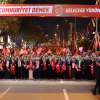 Bursa tek yürek, Yaşasın Cumhuriyet 