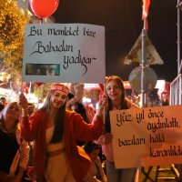 Bursa tek yürek, Yaşasın Cumhuriyet 