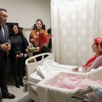 Büyükşehir’den yılın son ve ilk bebeklerine ziyaret 