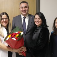 Büyükşehir’den yılın son ve ilk bebeklerine ziyaret 