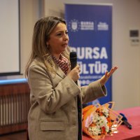 Bursa'da sanat ve düşüncenin ışığında sevgi konuşuldu 