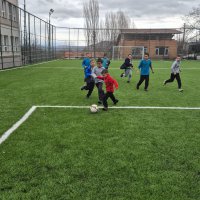 Büyükorhan'daki halı saha sil baştan yenilendi 