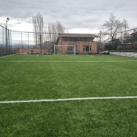 Büyükorhan'daki halı saha sil baştan yenilendi 