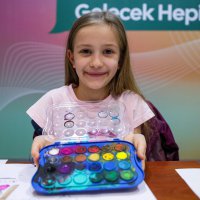 Çocuklar bir günlüğüne ressam oldu 