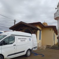 Balkanlardaki camilerde Ramazan temizliği 