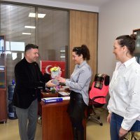 Büyükşehir'den kadın çalışanlara çiçek jesti 