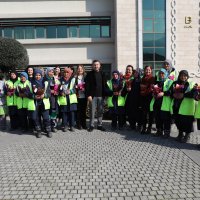 Büyükşehir'den kadın çalışanlara çiçek jesti 
