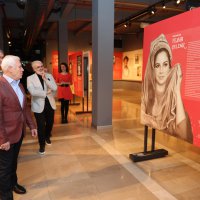 ‘Çınarlı Kentin Kadınları'nın dünyasına yolculuk 