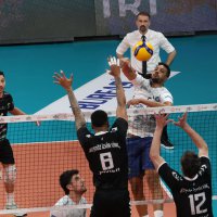 Büyükşehir'in Efeleri Play-Off'u garantiledi 