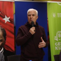 Başkan Mustafa Bozbey, gençlere sahur yaptı 