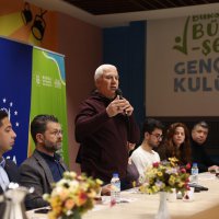 Başkan Mustafa Bozbey, gençlere sahur yaptı 