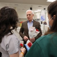 Başkan Bozbey'den sağlık çalışanlarına ziyaret 