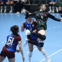 Bursa Büyükşehir Belediyespor zirveyi sevdi 