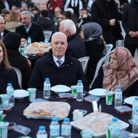 Başkan Bozbey kendi mahallesinde komşularıyla iftar yaptı 